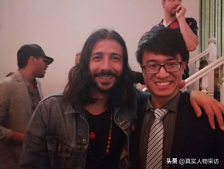 我，80后，11年前留学英国，现定居加拿大，买上大别墅却只想回国