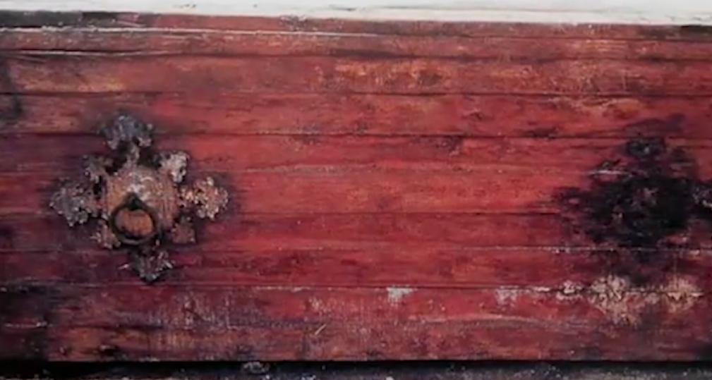 1988年哈尔滨出土“胖脸王妃”墓，金丝盖全脸，尸检揭开残忍真相