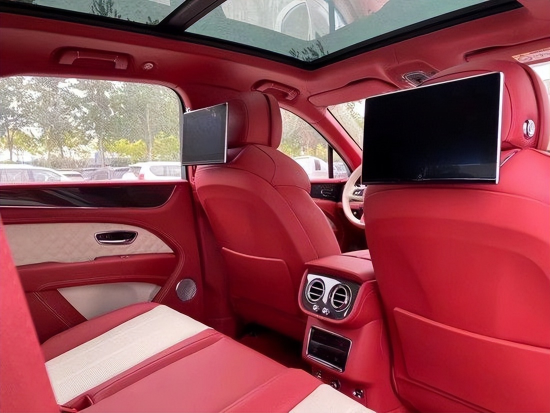 港牌宾利添越银色,宾利添越有优惠吗