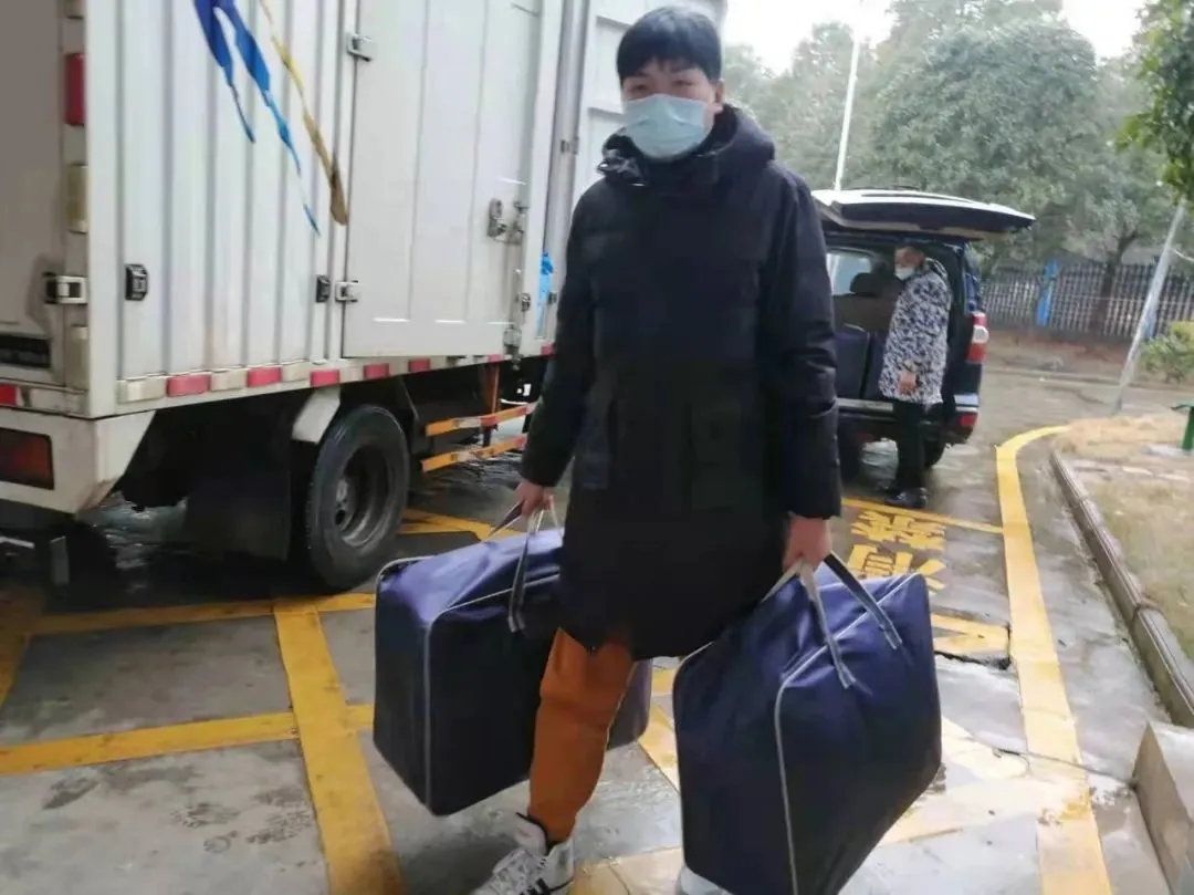 节前送温暖共迎幸福年,节前送温暖