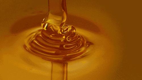 提亮唇部补水润唇膏,dhc保湿润唇膏