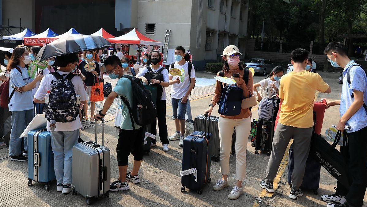 2023高校暑假安排公布，最早于6月中旬开启，还有个坏消息