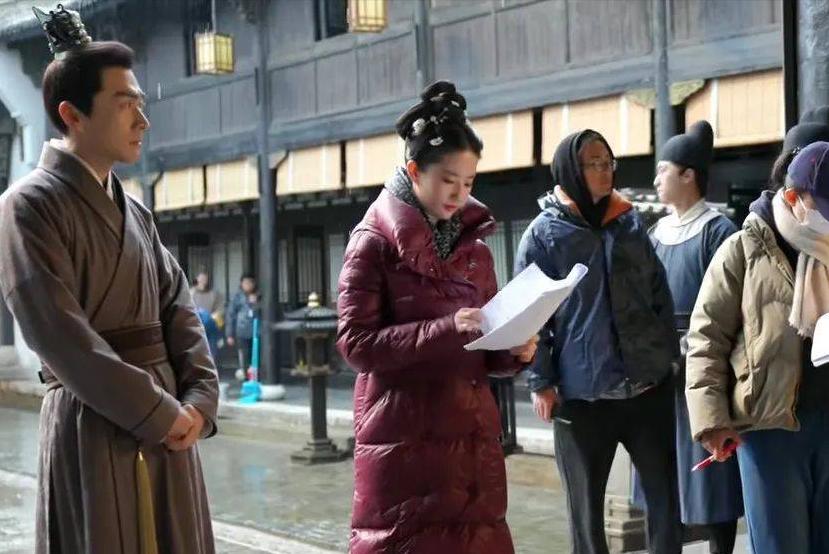 刘亦菲的内衣照，揭露攻击女性穿着的乱象，神仙姐姐碍了谁的眼？