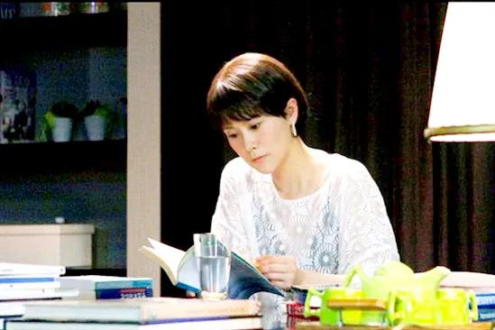 她从来都不是一个安分的女人，也就是这种性格，成就了她自己