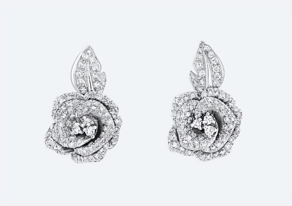 何超莲卡地亚珠宝视频,何超莲蒂芙尼珠宝值多少钱