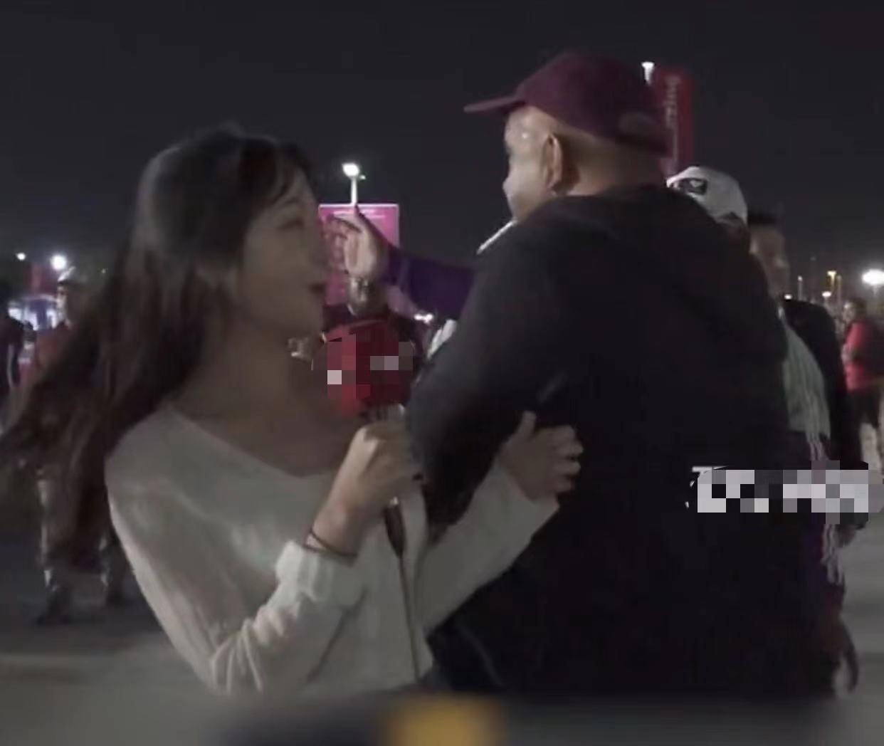 韩国女记者直播遭球迷强搂,女主持人被观众调戏后续