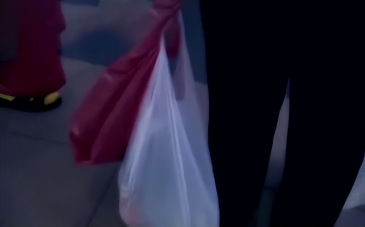 女子因为火灾毁容,女子因火灾而毁容