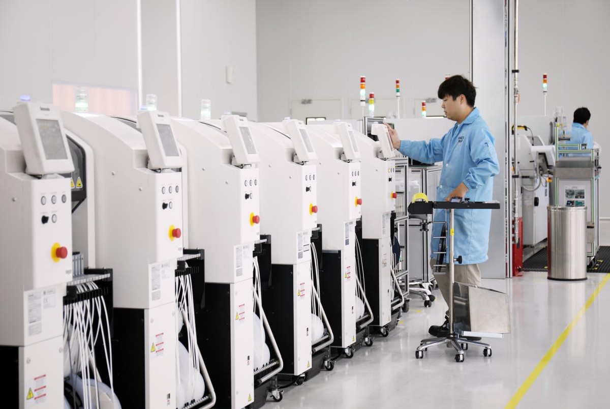 助力汽车产业“链式”发展联合汽车电子西安厂电子控制器产品成功下线