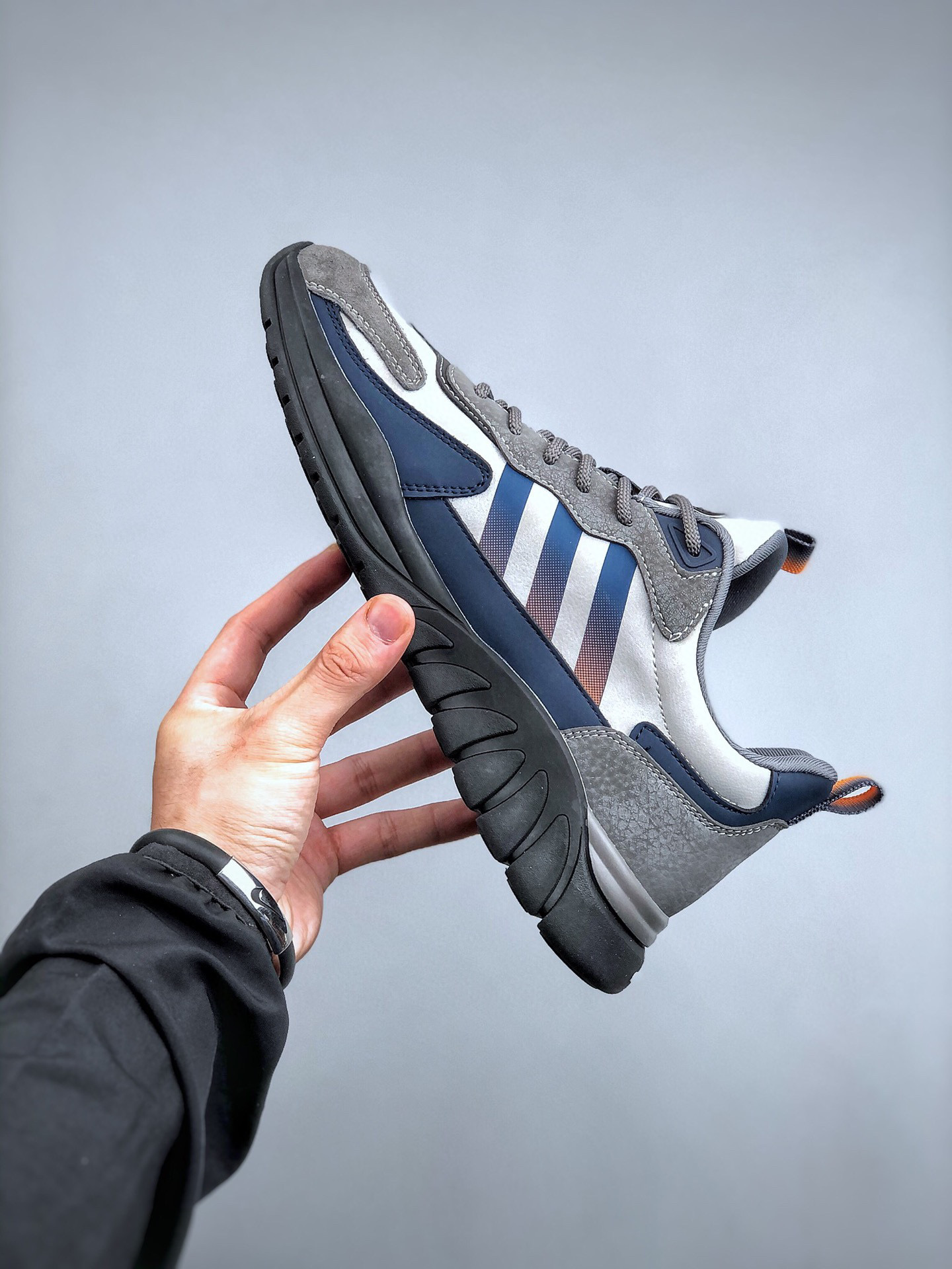 爱步户外减震运动鞋,爱步男士夏季新款户外运动鞋