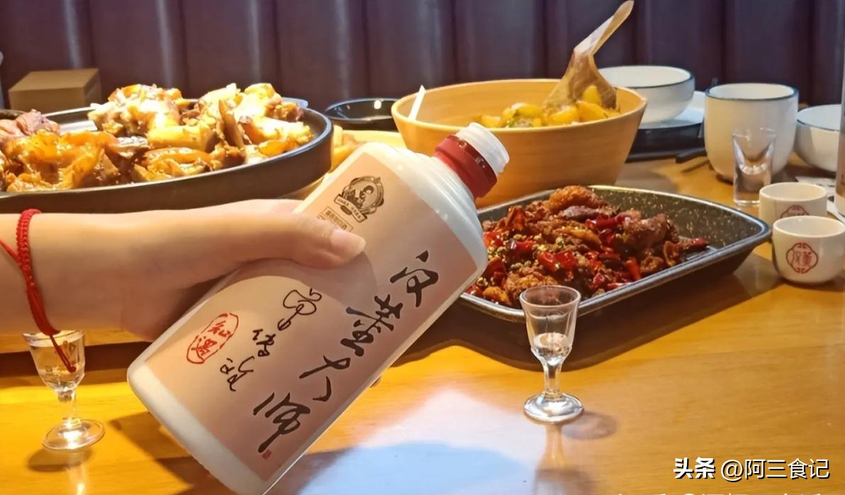 茅台镇十大平民酱香酒纯粮酱香酒,贵州茅台镇高端酱香酒推荐