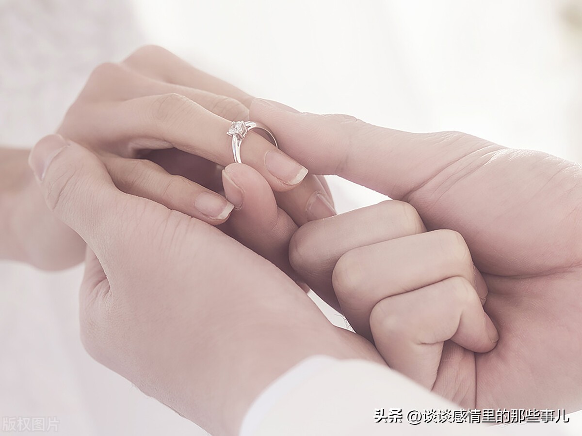 当一个男人好好对待你的时候,男人对你的好就像对待自己的人