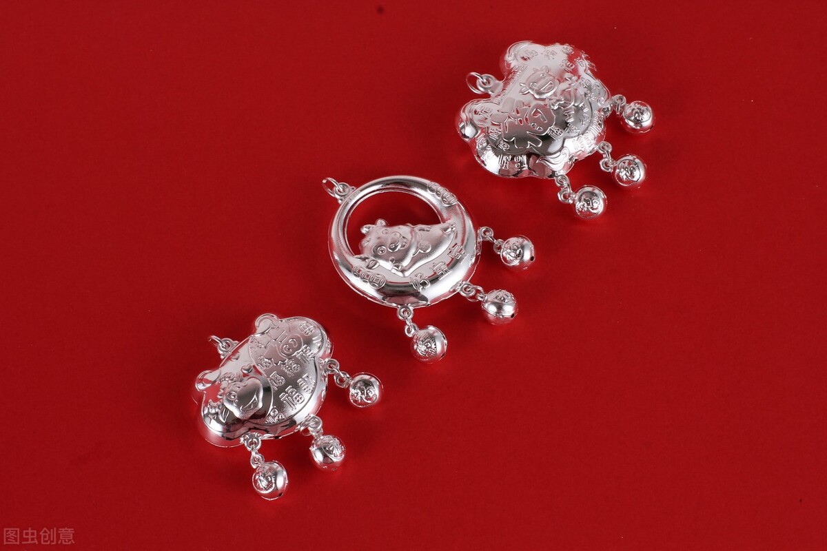 银饰恢复如新,如何让银饰恢复如新