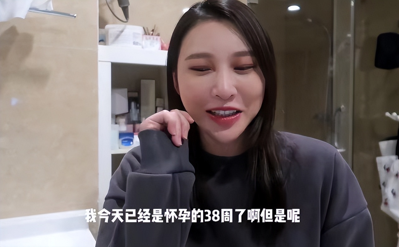 朱军妻子感染新冠，怕传染家人在家戴口罩，高烧39度嗓子发炎