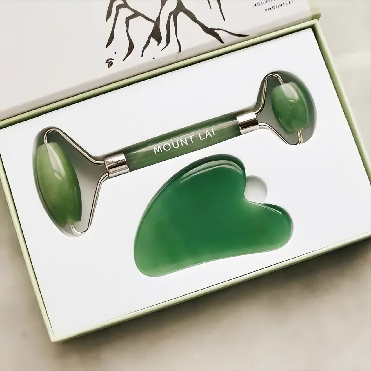 面部刮痧真的能提拉吗,专业刮痧店还好做吗