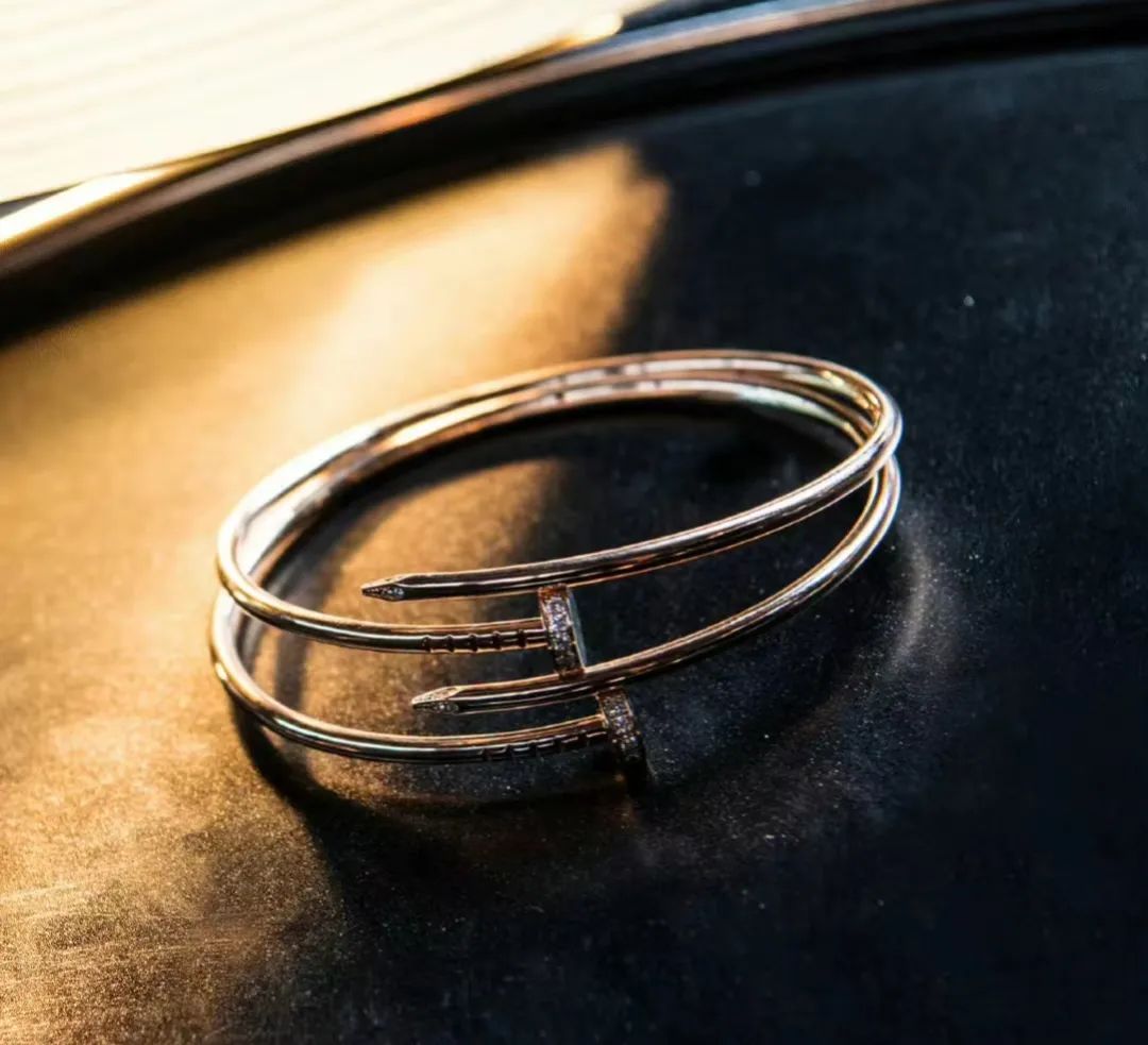 blackpink每个都是被时尚品牌宠着的,blackpink各个成员所代言的品牌