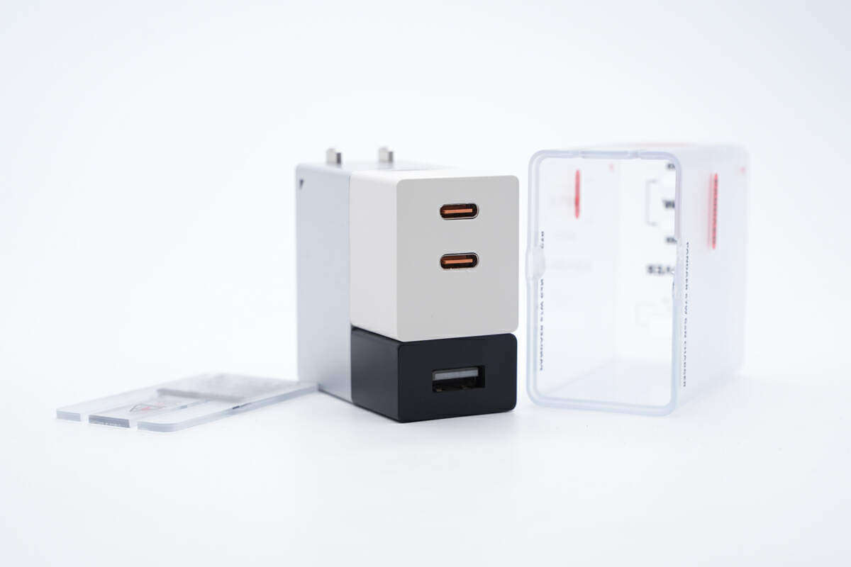 魅族pandaer无线充测评,魅族pandaer充电宝拆解