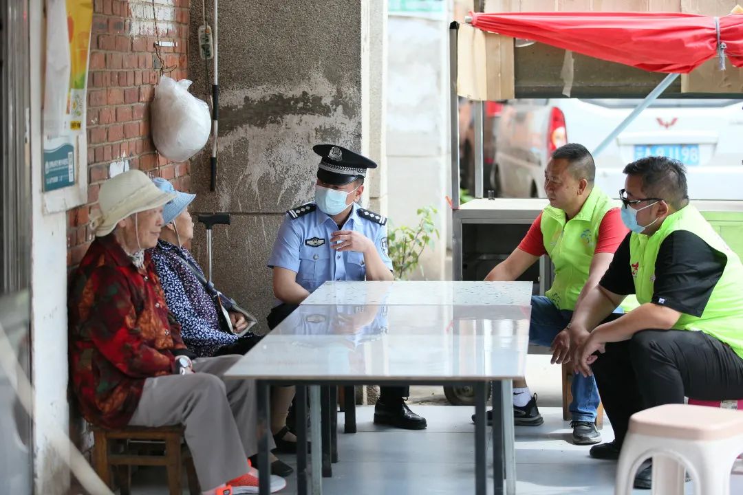 派出所以实干担当守护辖区平安,派出所用重拳打击用脚步丈量平安