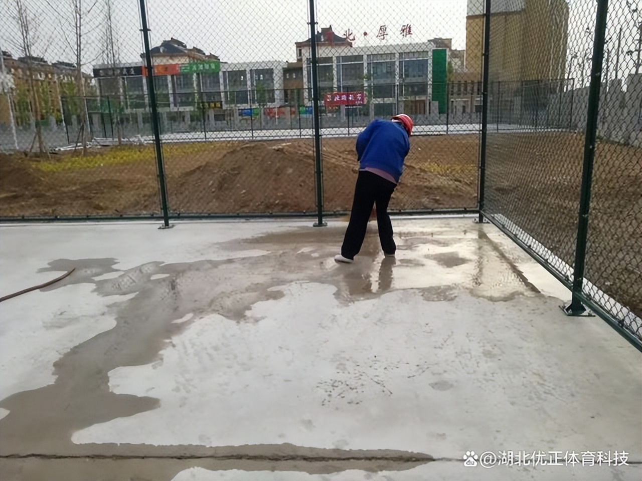 南昌硅pu塑胶篮球场多少钱,正规硅pu篮球场施工全过程