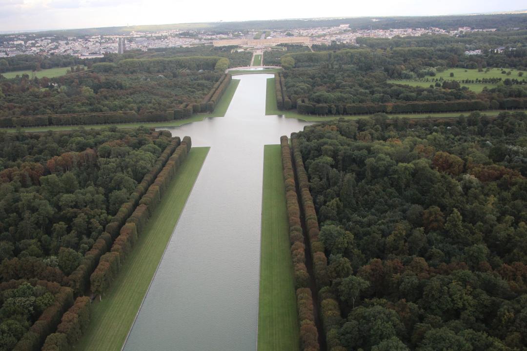 凡尔赛宫的园林,凡尔赛宫花园面积