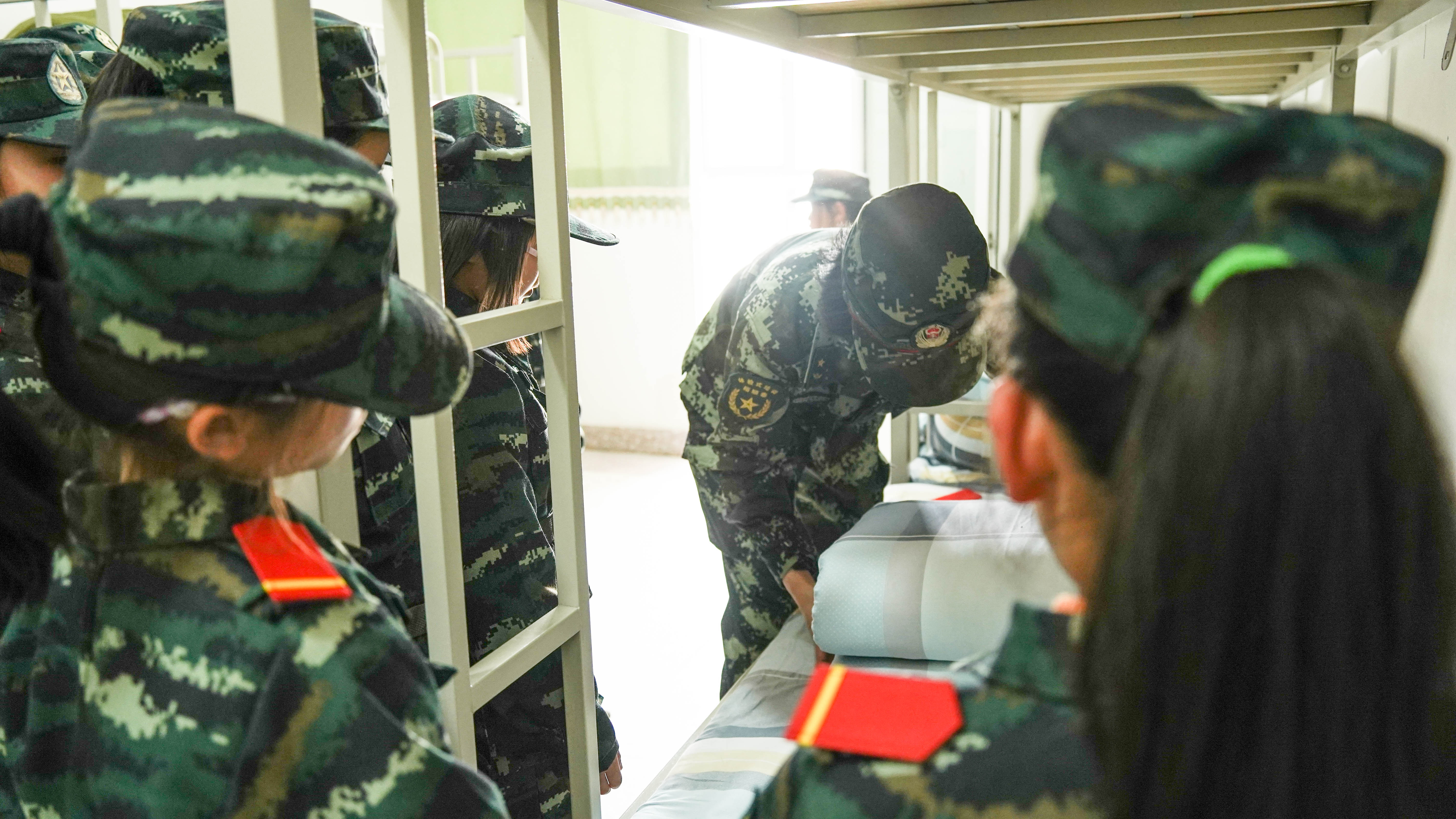 成都自强军事夏令营,成都兵心少年夏令营
