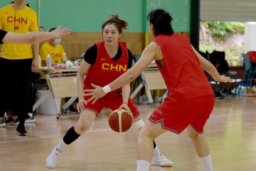 女篮惨败澳大利亚41分,女篮惨败法国32分是什么原因