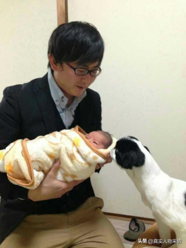 我19岁到日本，裸婚娶日本媳妇，在外面男浴室遇到女人，吓一激灵