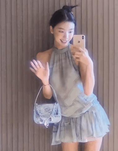 这个夏天一定要穿小吊带,夏天就是要穿上好看的小吊带