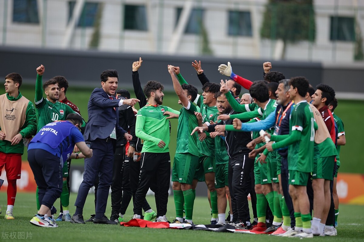 亚洲杯伊朗队2比1战胜日本队,亚洲杯爆冷0比7不敌乌兹别克斯坦