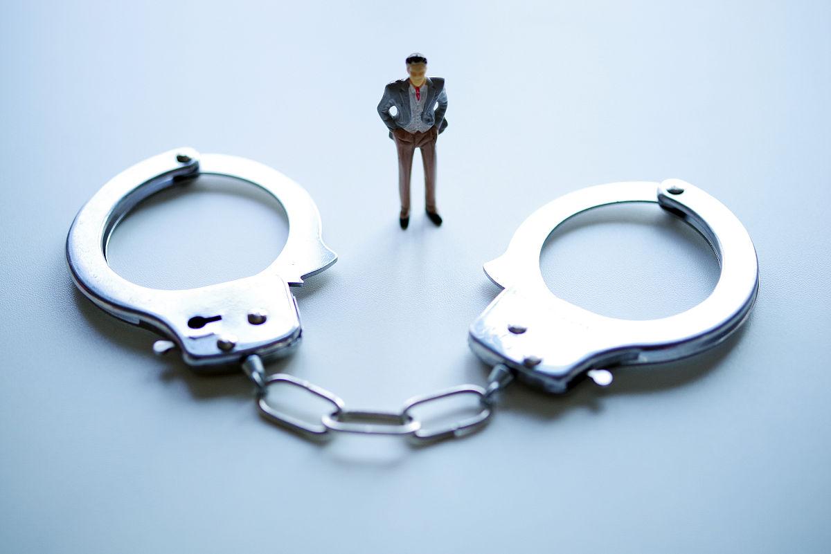 被别人打成轻微伤怎么要求赔偿,被打成轻微伤对方不赔钱