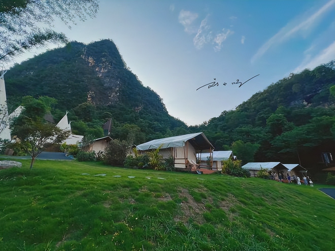 广西桂林的“网红帐篷酒店”，住在星空下，一晚上千元还供不应求