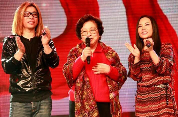 音乐人郭峰的晚年生活状况,父亲的离世给郭峰带来什么打击