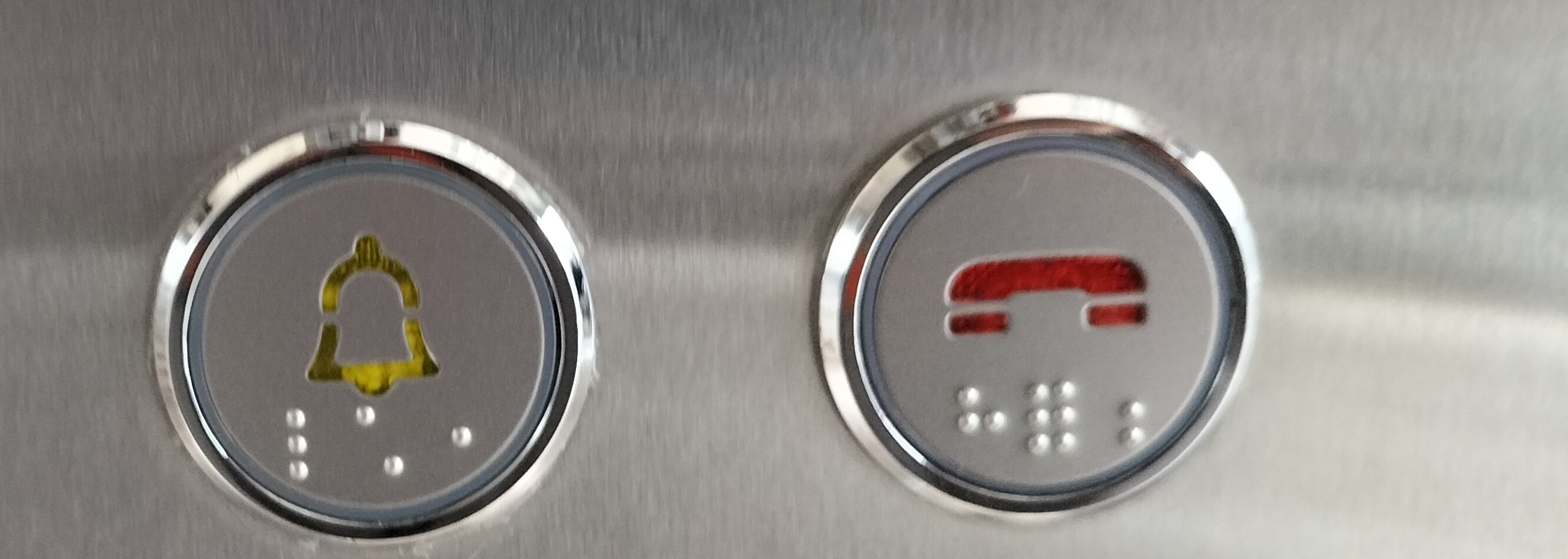 被困电梯怎么办,被困电梯怎么办最有效