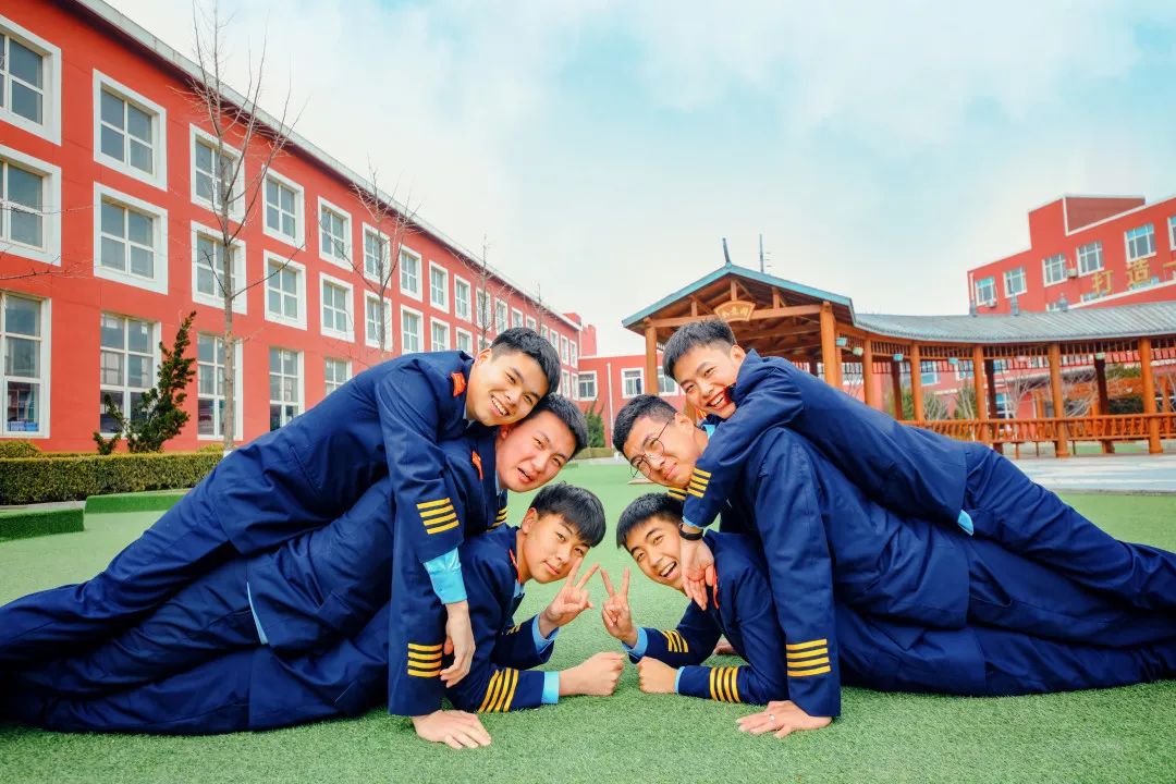 大连中港通关学校,大连中港通关学校位置