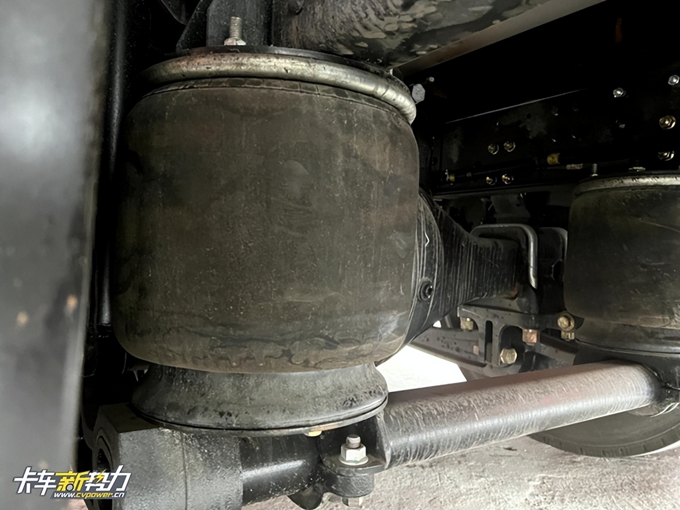 6.8米解放j6g最新款自动挡,解放j6g新款内部图片