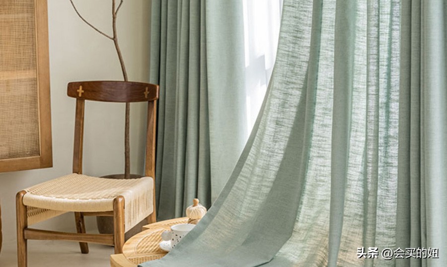 如何选便宜美观实用的窗帘,店铺一般装什么窗帘好看