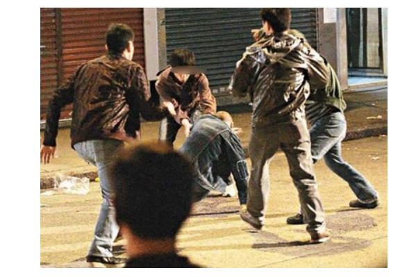 风流少妇嫌丈夫不行，公然*引勾**邻居，结果酿成*门惨灭**案