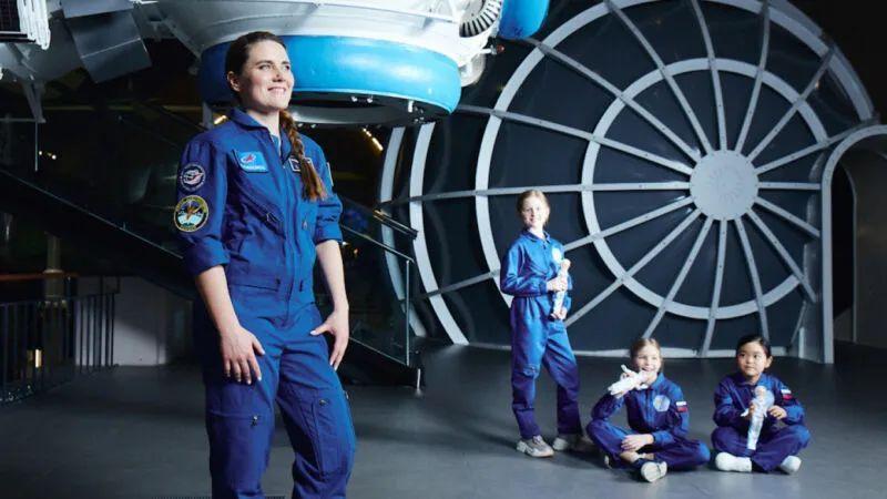 美宇航员将搭俄罗斯飞船回地球,美俄航天员将同乘俄飞船返回地球