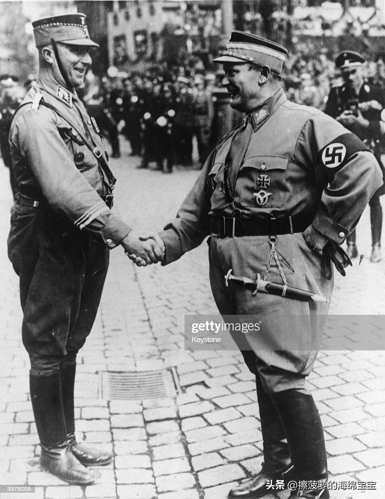 纳粹冲锋队用的什么枪,纳粹德军军衔图解