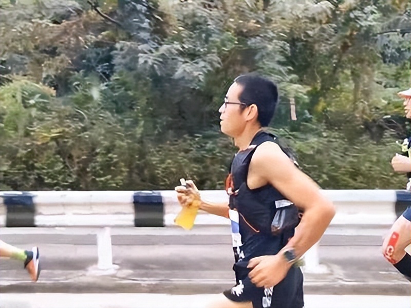 中国超马纪录保持者梁晶:被日本冠军称为英雄,31岁在赛场上遇难