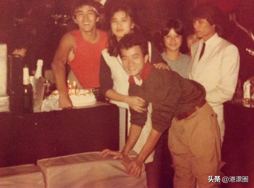 香港人挤爆深圳最爱去的地方,香港最挤的地方