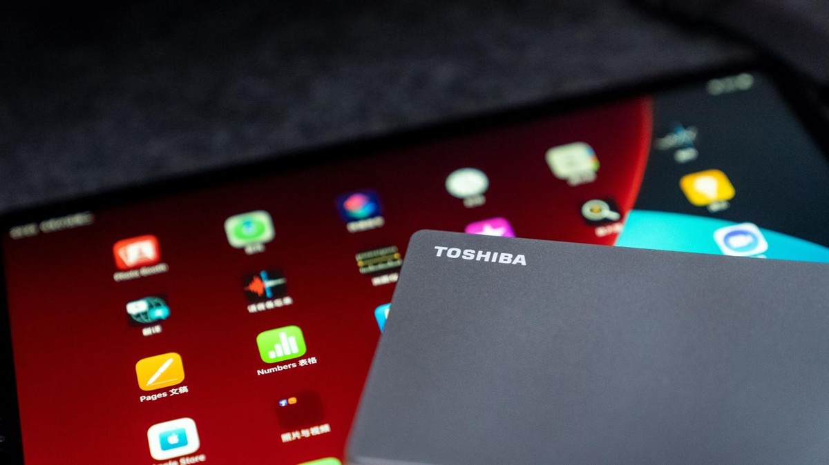 5年后再次入手移动硬盘，我选了东芝CanvioFlex，够小够快更兼容