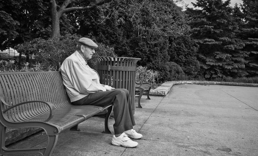 当你老了记得帮儿女三种忙,当你老了没钱儿女说你没有本事