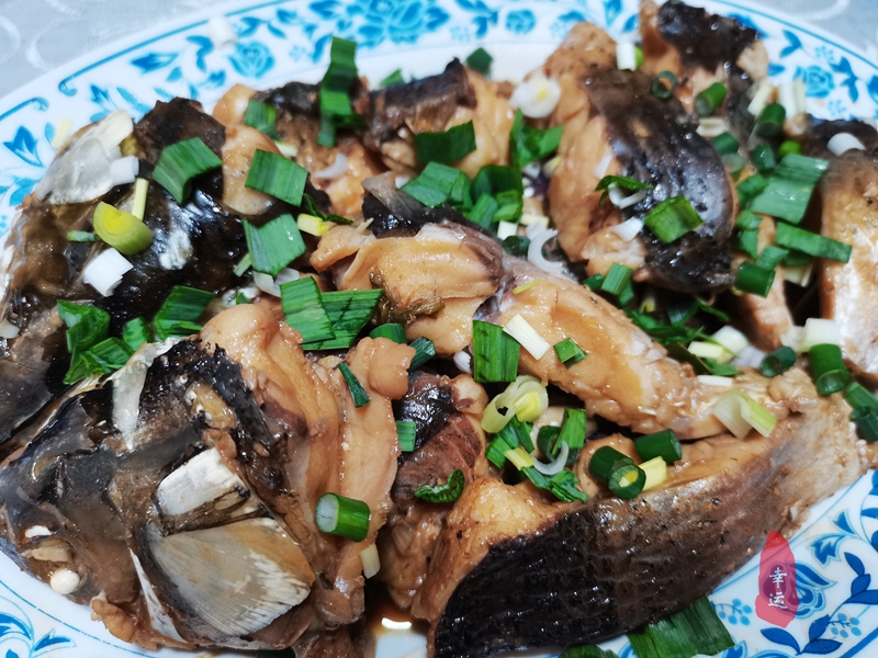 草鱼这样吃才过瘾教你秘制做法,草鱼这样做鲜嫩又多汁特别下饭