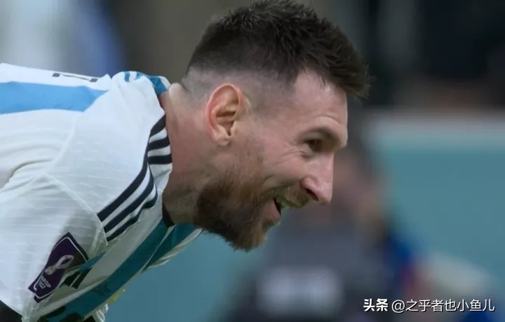 37岁的魔笛和36岁的梅西,克罗地亚魔笛和阿根廷梅西握手