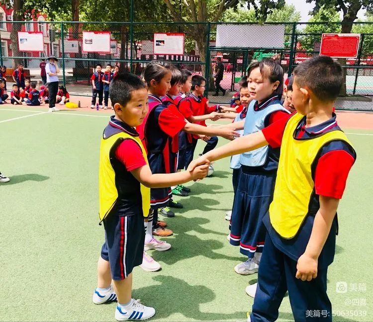 涓夐棬灏忓瓒崇悆姣旇禌,鍑ゅ嚢鑺卞洯鍩庡皬瀛︿笁骞寸骇瓒崇悆姣旇禌