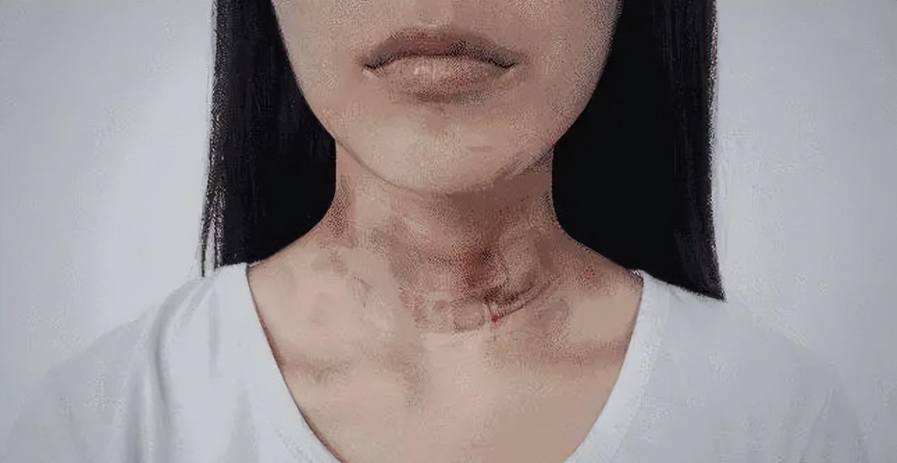 快递员被投诉后暴打女子完整,快递员被女主施暴后续