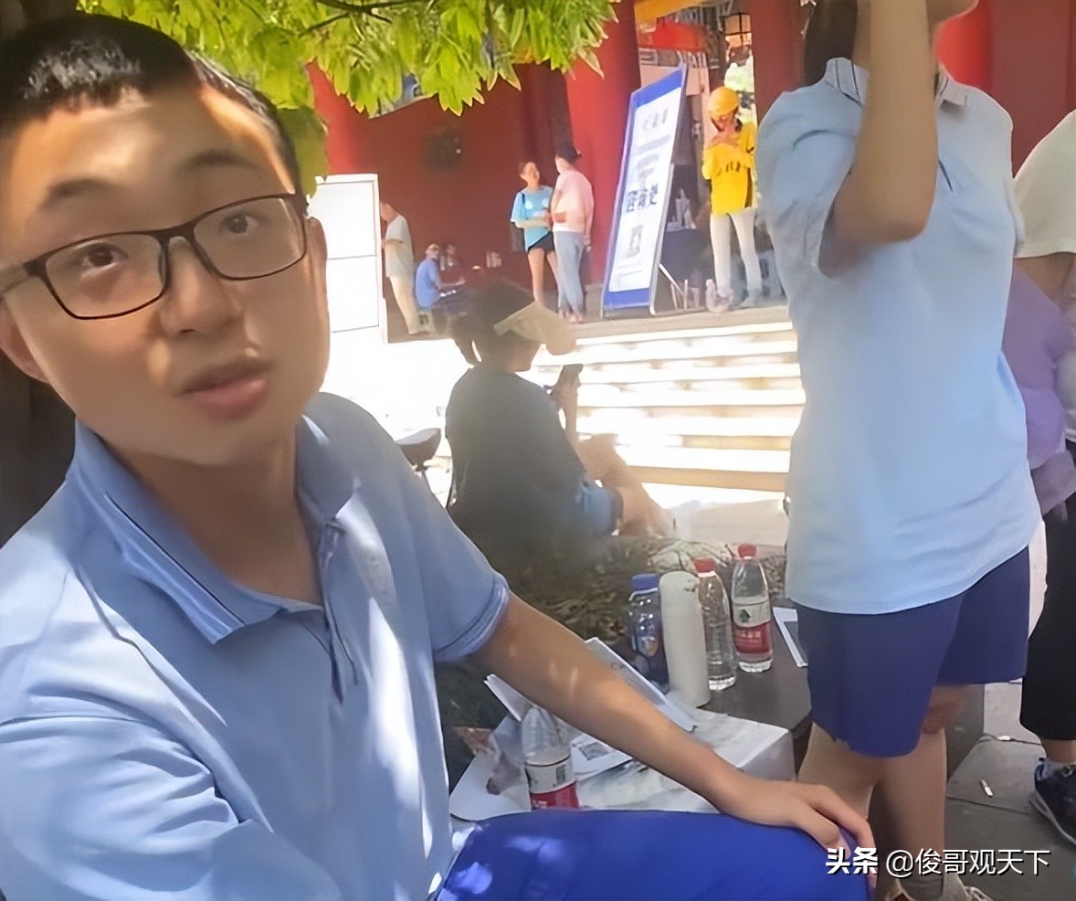 704分学霸卖笔记,四川高考697分学霸