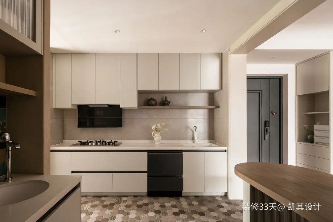 168平米四室两厅南北通透装修,168平方四室两厅东西通透