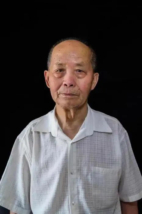 新闻早餐来了完整版,中新网新闻早餐来了