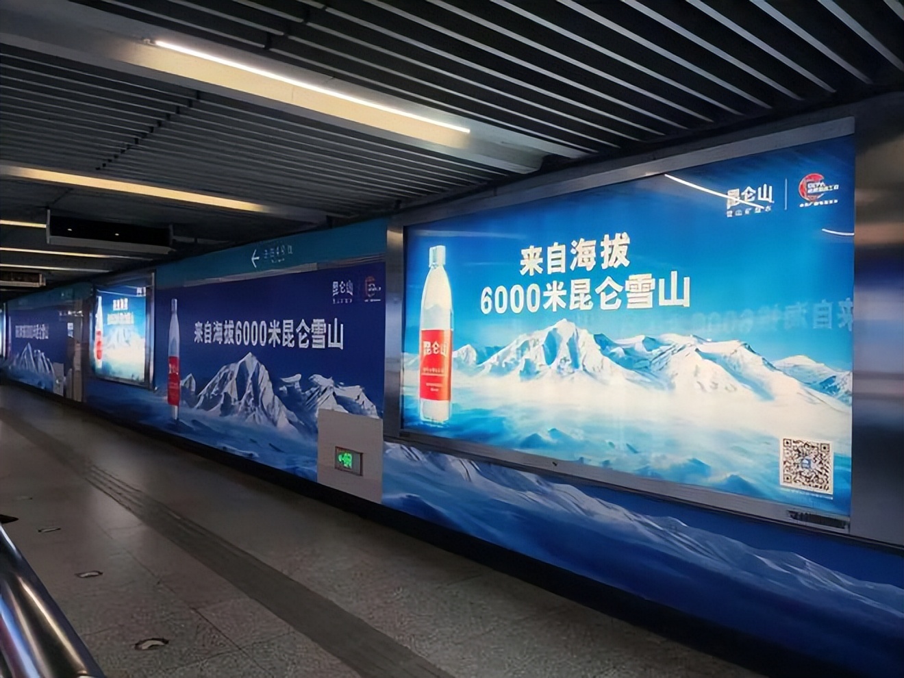 内卷、噱头、降价，高端水难有新故事